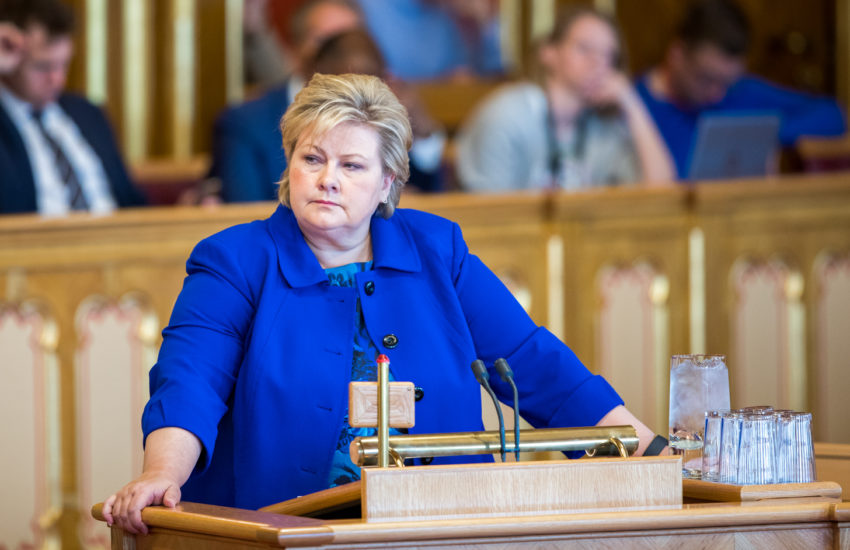 Statsminister Erna Solberg (H) svarer på spørsmål