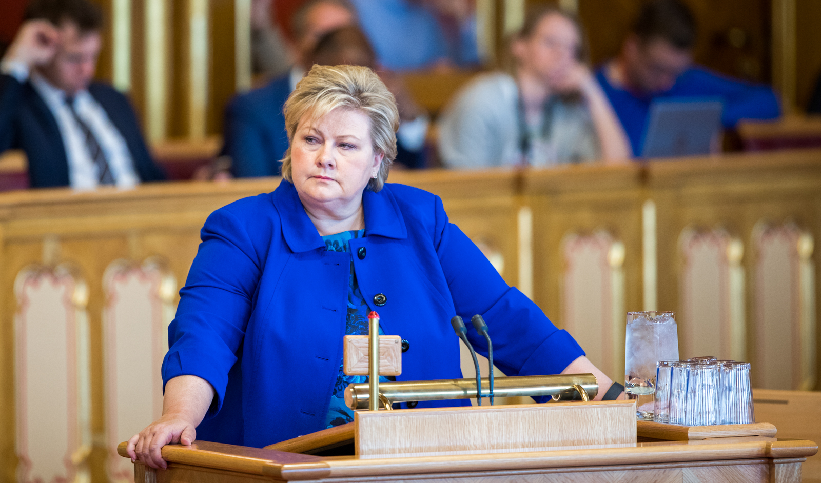Statsminister Erna Solberg (H) svarer på spørsmål